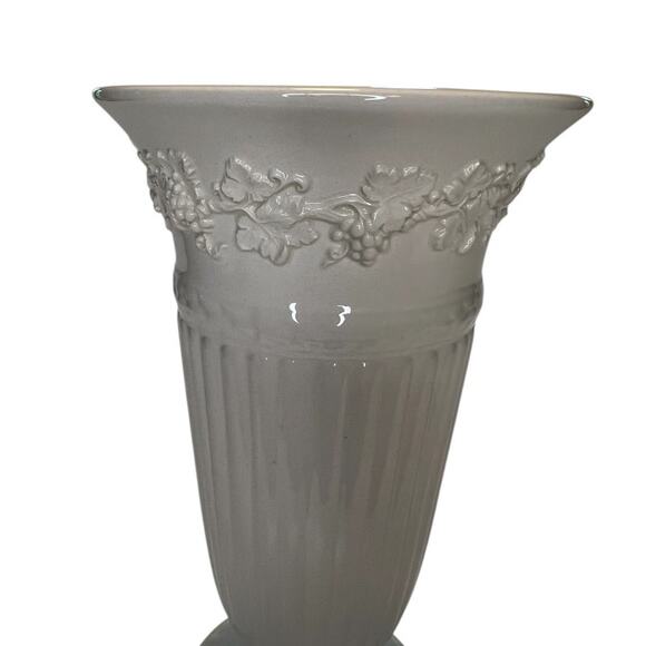 Wedgwood Embossed Queensware Vase, grape & vine motif upper rim Cream - Picture 3 of 9